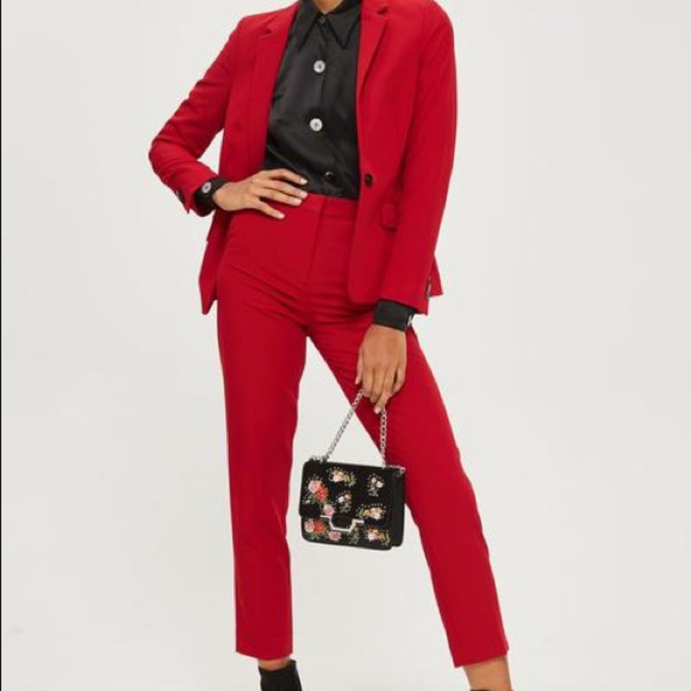 Topshop Red Suit #topshop #suit #bossbabe